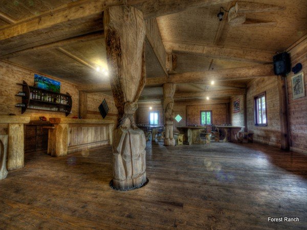 Hochzeitslocations, Westernsaloon auf der Forest Ranch