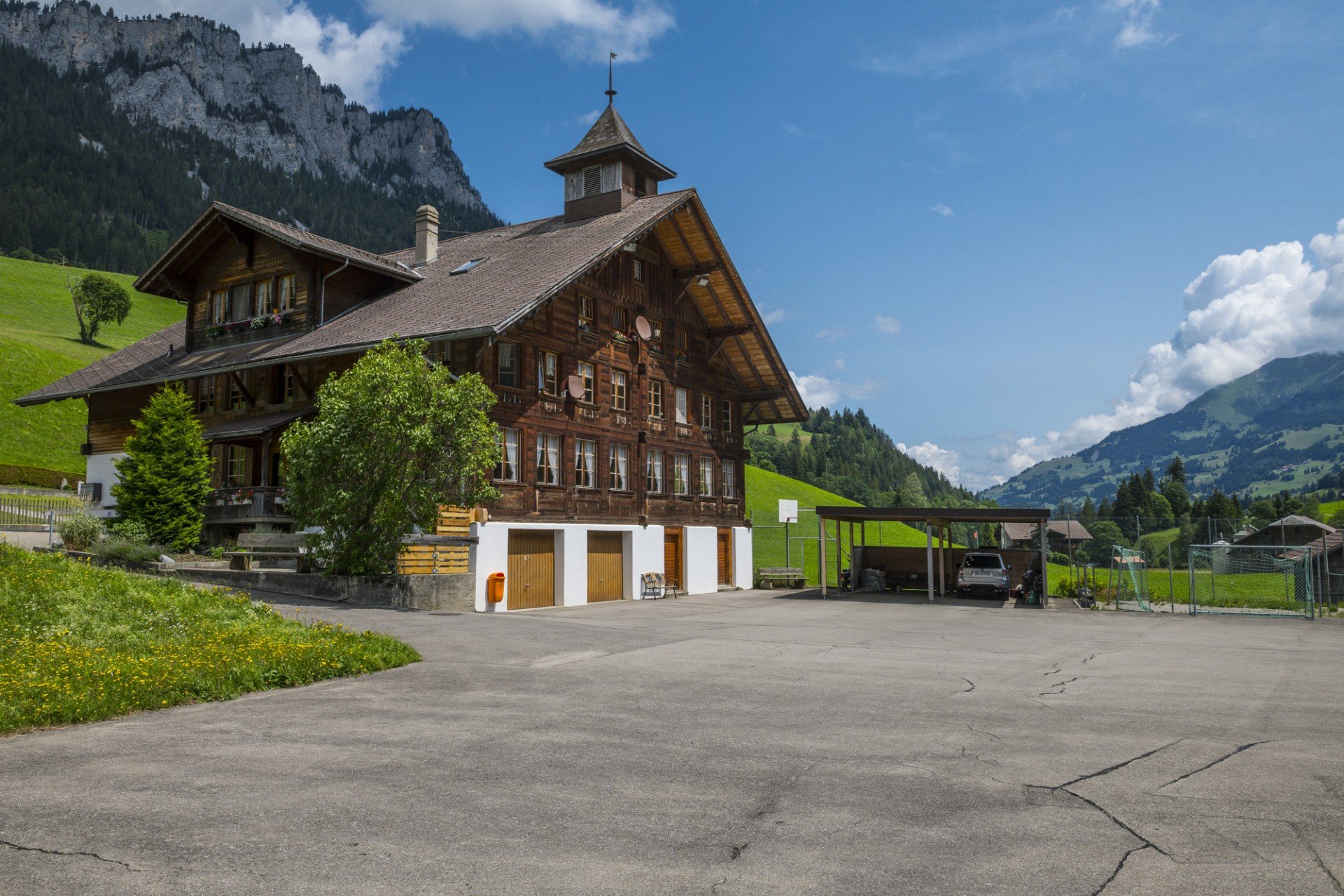 Schulhaus Zwischenflüh