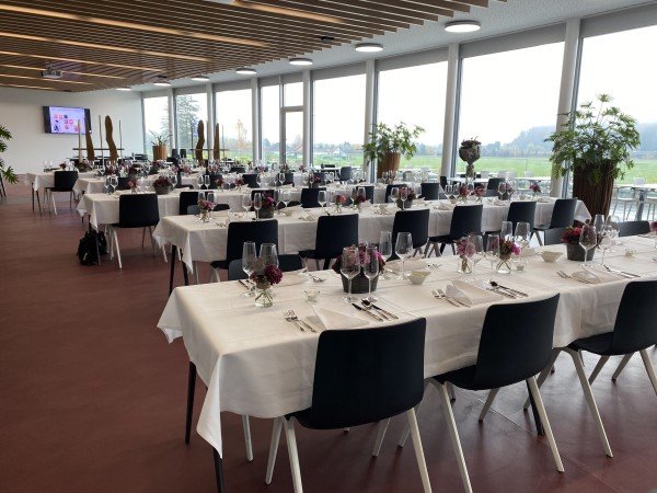 Restaurant High-Tech