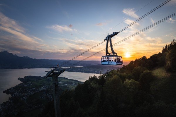 Erlebnislocations, Schwebendes Restaurant an der Rigi