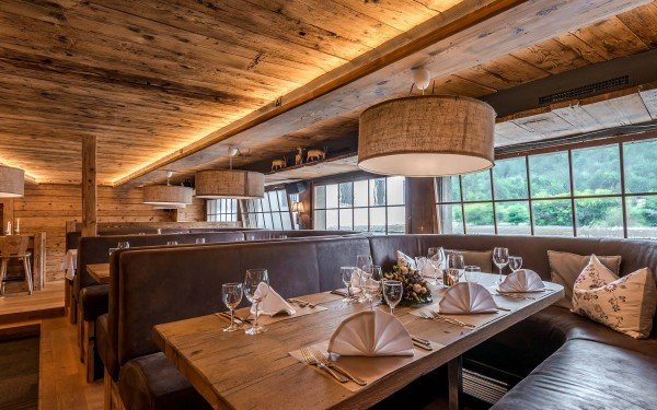 Alpenclub, Hotel, Restaurants & Bar