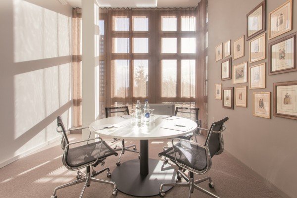 EMA House Hotel Suites