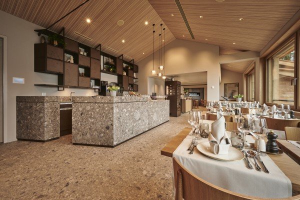 Restaurant Stein & Sein, by St. Beatus-Höhlen