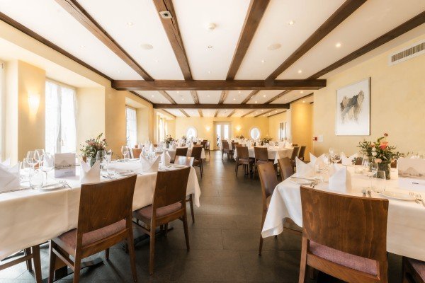 Hotel & Restaurant neuhaus zum see