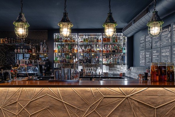 Bars & Clubs, KASPAR