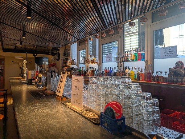 Bars & Clubs, Ralph's Bar Wil