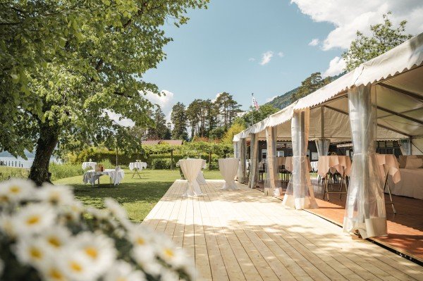 Hotel & Restaurant neuhaus zum see