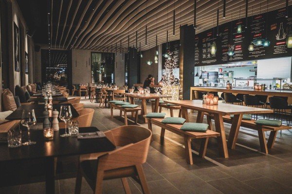 Bars & Clubs, AVES Homebase