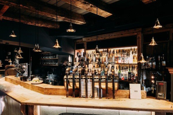 Bars & Clubs, ADLER Boutique Hotel & Pub