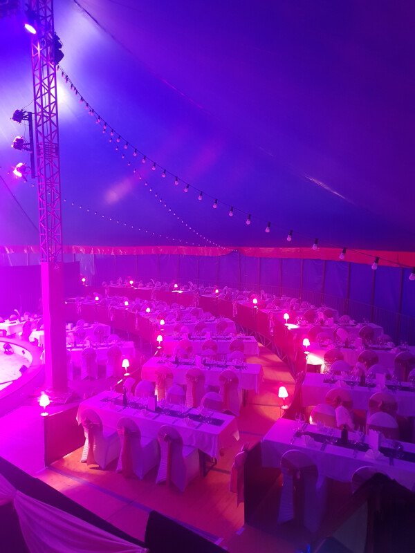 Grand-Chapiteau Zirkus Stey