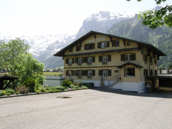 HOTEL GARNI HOSTATT