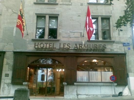 LES ARMURES HOTEL