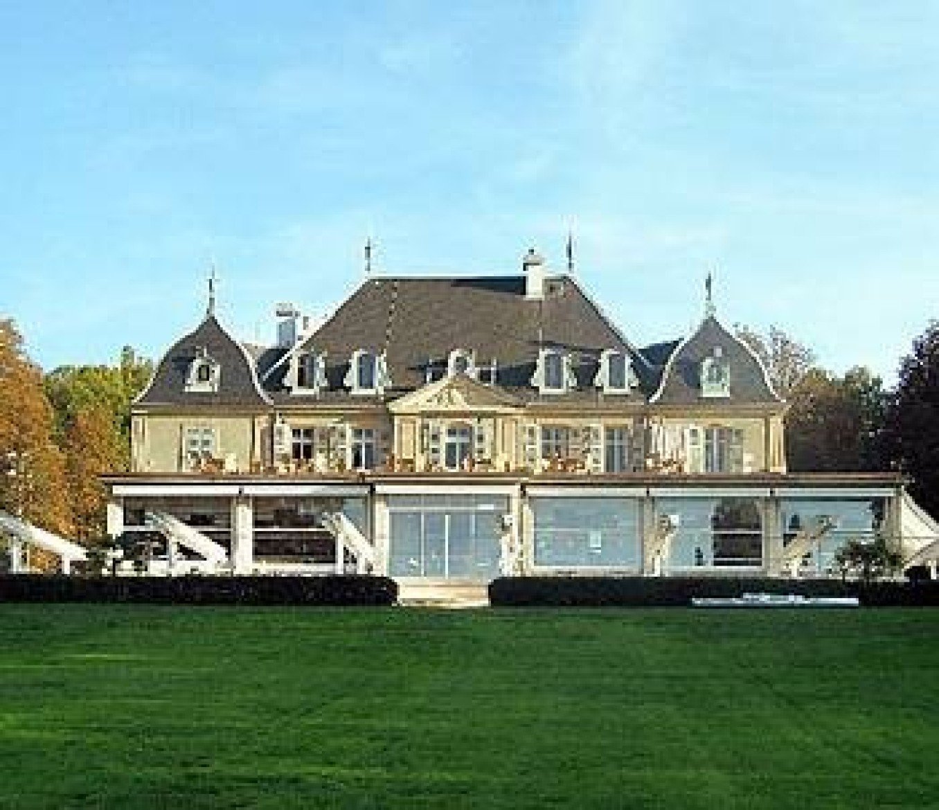 Hotel du PARC DES EAUX-VIVES