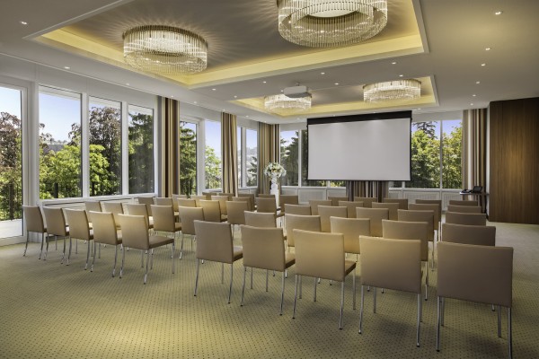 Oberwaid - Das Hotel. Die Klinik.