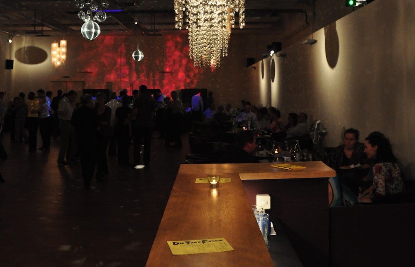 Die TanzHalle
